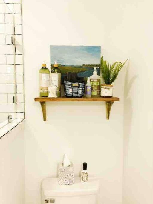 Liz Lane Cottage- Entire Guesthouse Charleston Luaran gambar