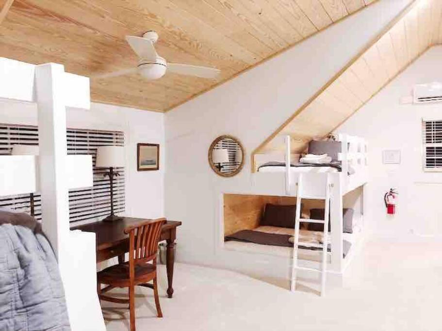 Liz Lane Cottage- Entire Guesthouse Charleston Luaran gambar