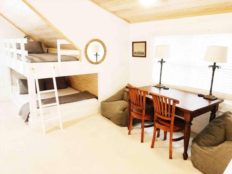 Liz Lane Cottage- Entire Guesthouse Charleston Luaran gambar